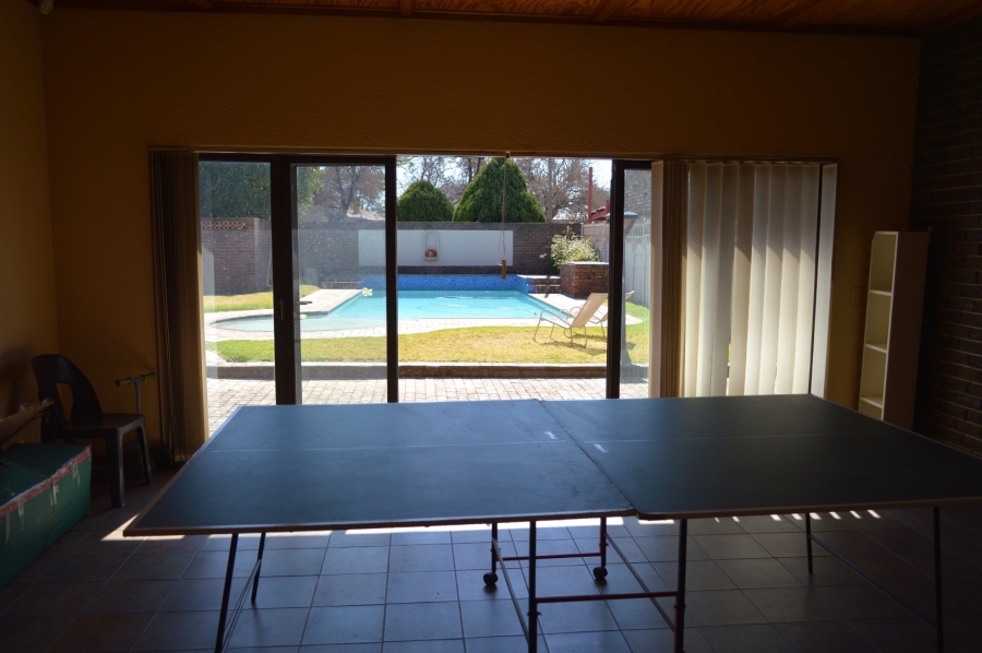 5 Bedroom Property for Sale in Wilkoppies North West